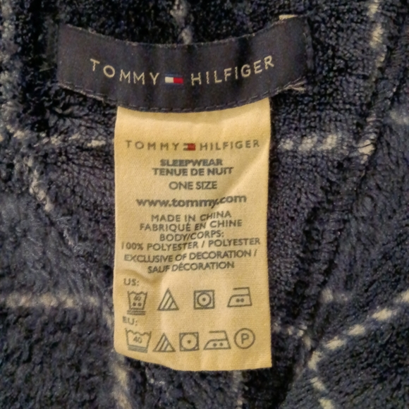 Men's Tommy Hilfiger Robe w/ attached belt - blue w/ white graph paper design - Picture 4 of 4